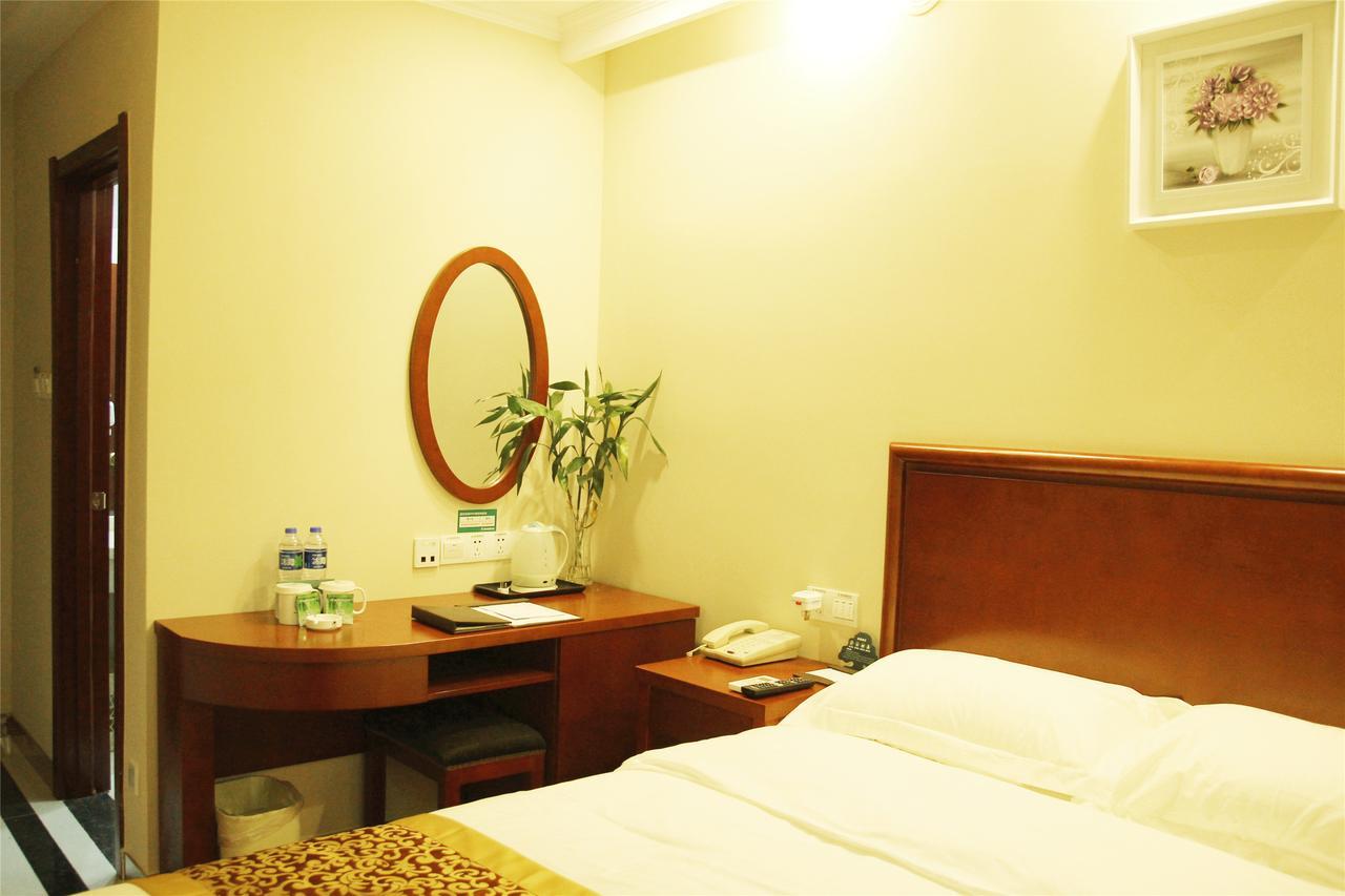 Greentree Inn Zhejiang Ningbo South Railway Station Express Hotel Exterior photo